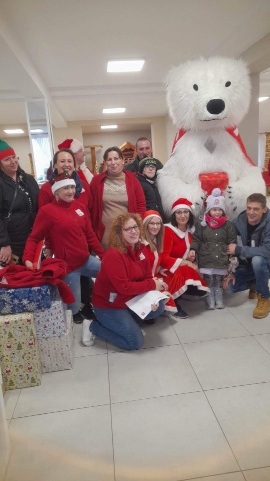 Czyżew. Finał akcji Szlachetna Paczka. 50 rodzin z powiatu wysokomazowieckiego otrzymało "mądrą pomoc"