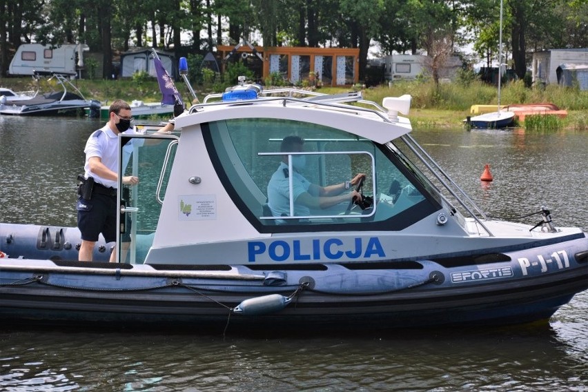 Opolska policja apeluje o bezpieczne spędzanie wakacji.