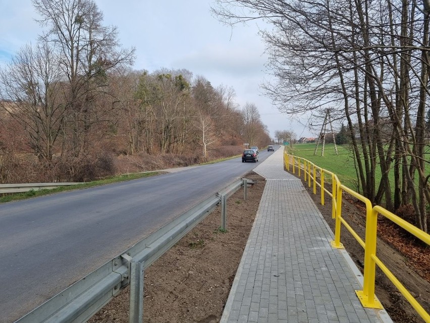 Odbiór zakończonej budowy chodnika Antoniewo-Olszówka w...