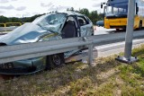 Groźny wypadek na obwodnicy Słupska. Samochód osobowy zajechał drogę autobusowi PKS-u 