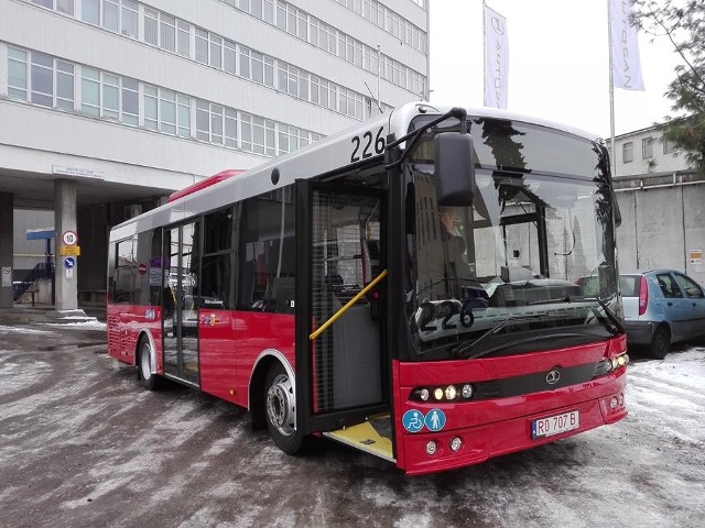 Autobusy kupione przez MKS Mielec mają nowe oznakowanie oraz barwy