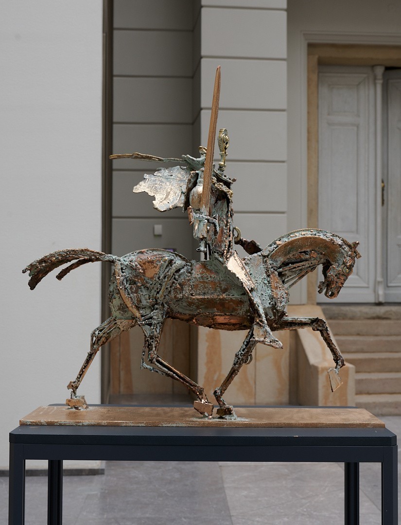 Jeźdźcy na wzgórzu, czyli wystawa rzeźb w bielskim muzeum. Warto się wybrać, bo potrwa tylko do końca roku