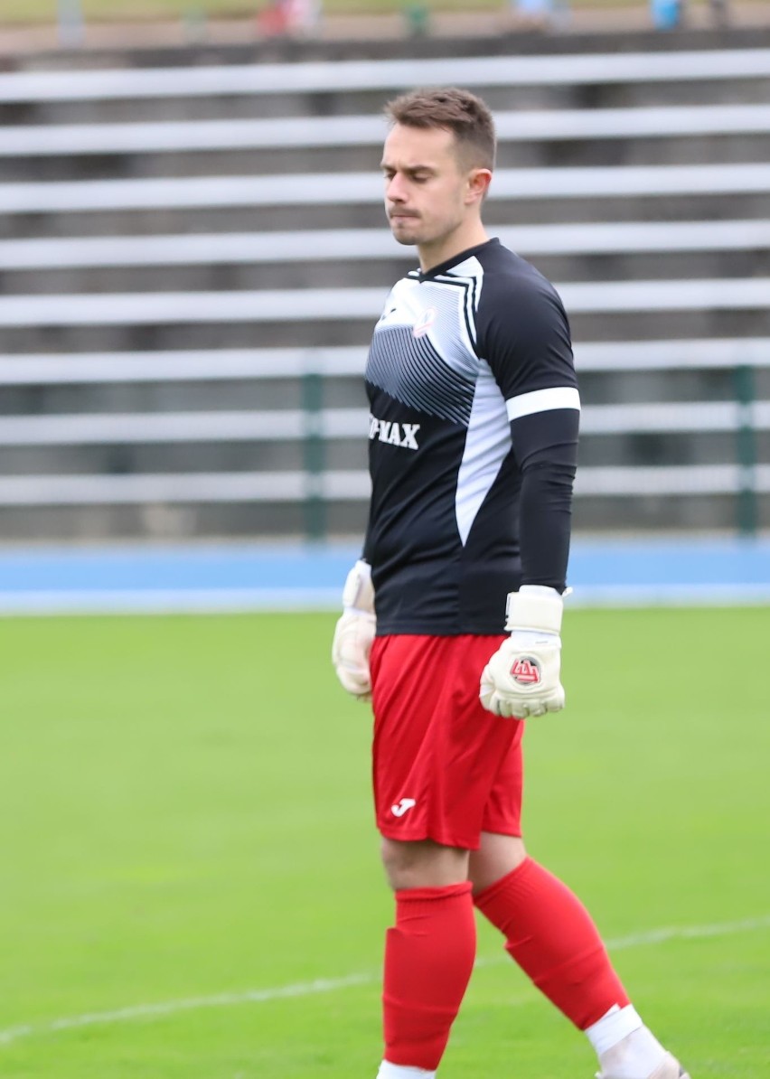 Galeria zdjęć z meczu GKS Zio-Max Nowiny - Olimpia Pogoń Staszów w Hummel 4. Lidze. Były duże emocje 