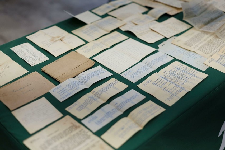 Dokumenty konspiracyjne AK - AKO trafiły do Muzeum Wojska w...