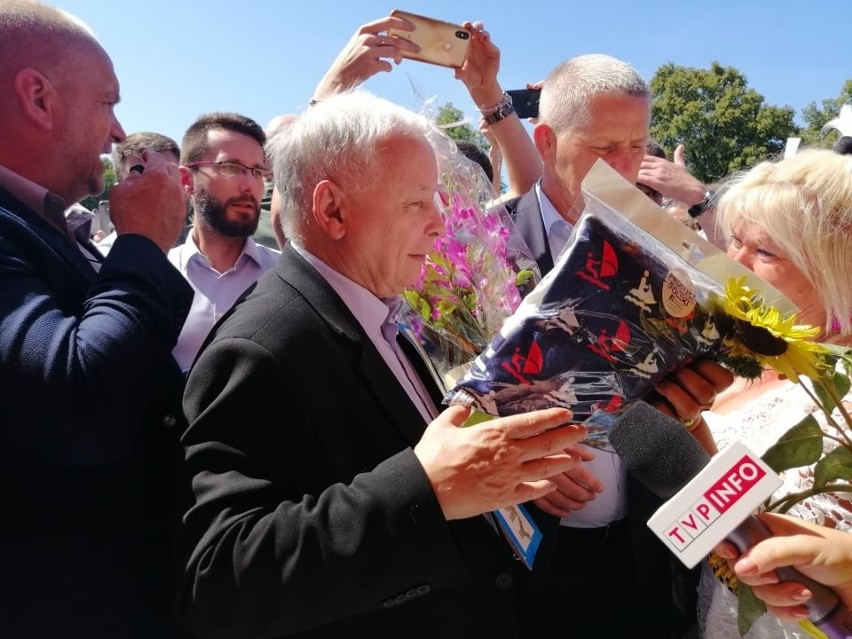Prezes PiS Jarosław Kaczyński w Dygowie: Jeśli mamy tak trzymać, musimy mieć wasze poparcie! [ZDJĘCIA, WIDEO]