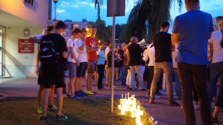 Częstochowianie protestowali dziś pod sądem