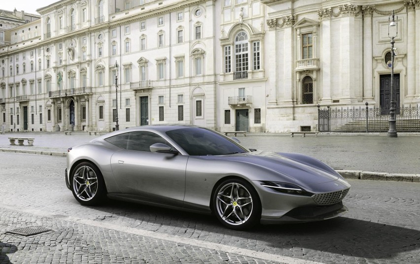 Stylistycznie Ferrari Roma charakteryzuje się liniami auta z...