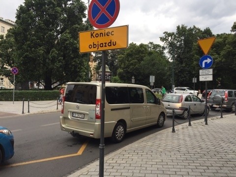 Autobusy kursujące z Bronowic znów tkwią w wielkich korkach