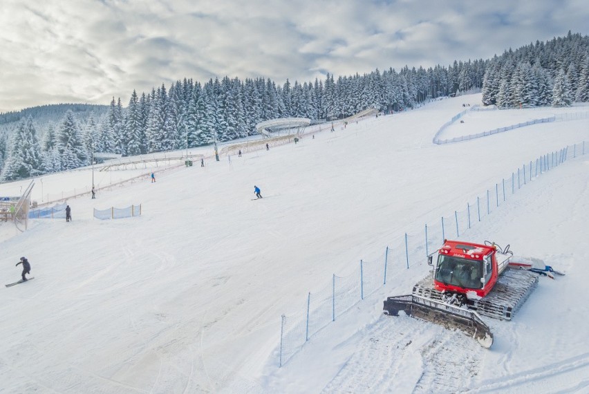 Zima w Sudetach, w ten weekend startują wyciągi! Gdzie na narty?