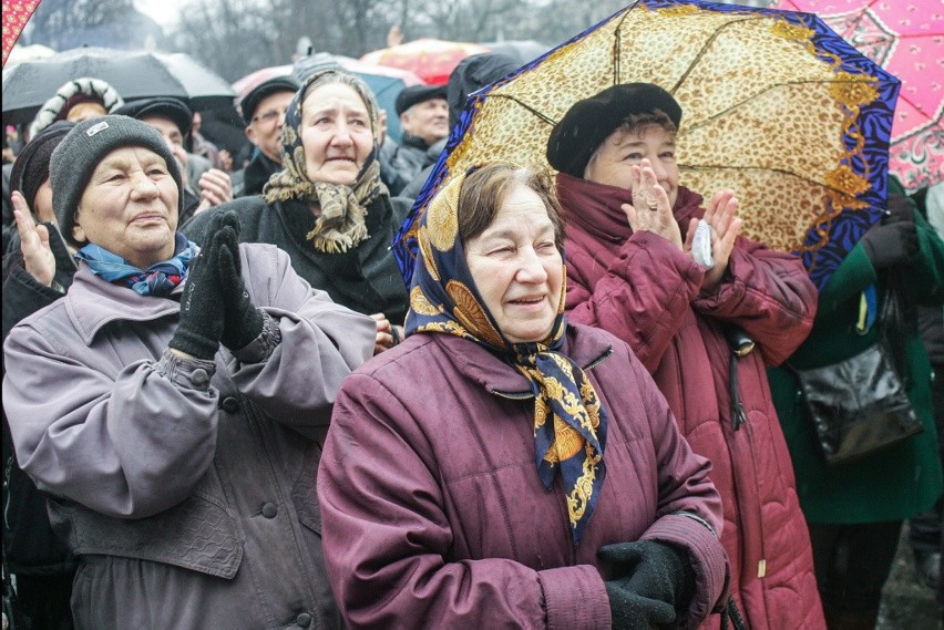 Lwów ze spokojem przyjął informację o odsunięciu Janukowycza...