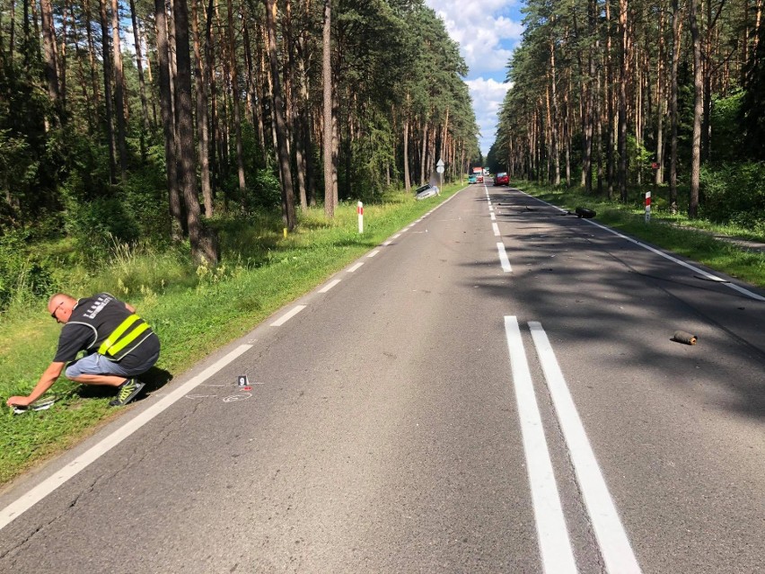 Wypadek na DK 16. Pod Augustowem zderzyły się dwa busy i osobówka. 5 osób rannych