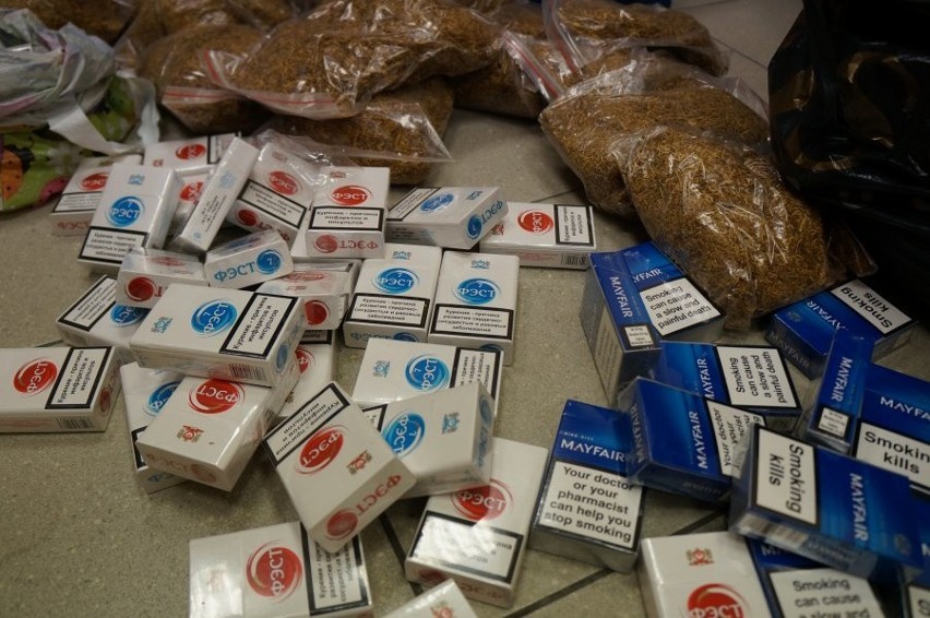 Bytom: Policjanci przejęli 5 tys. sztuk papierosów oraz 10 kilogramów tytoniu bez akcyzy