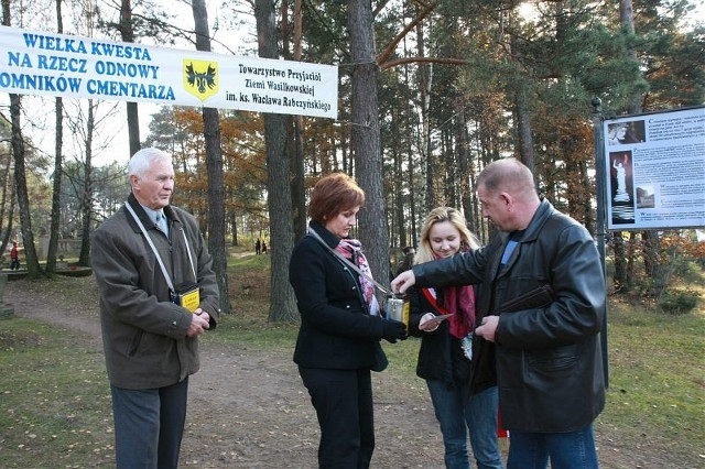 Cmentarz Wasilków. Kwesta na renowację zabytkowych rzeźb. (zdjęcia)