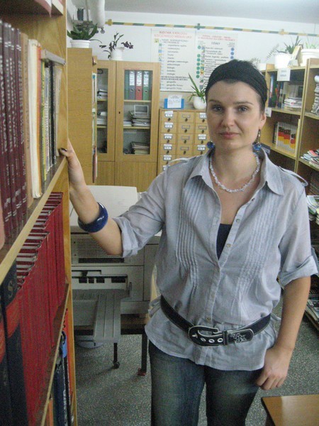 Obecnie biblioteka mieście się w... piwnicy. - Nowe miejsce byłoby dużo korzystniejsze dla uczniów - mówiła nam Agnieszka Kiona, nauczyciel-bibliotekarz.