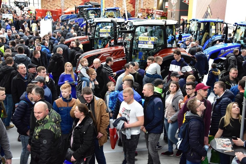 Agrotech 2019 w Kielcach. Cudne i mega nowoczesne ciągniki zachwycają 