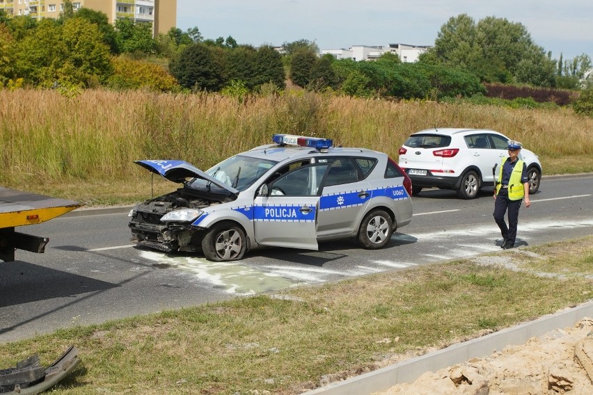 Do zdarzenia doszło w poniedziałek, 12 sierpnia. Samochód...