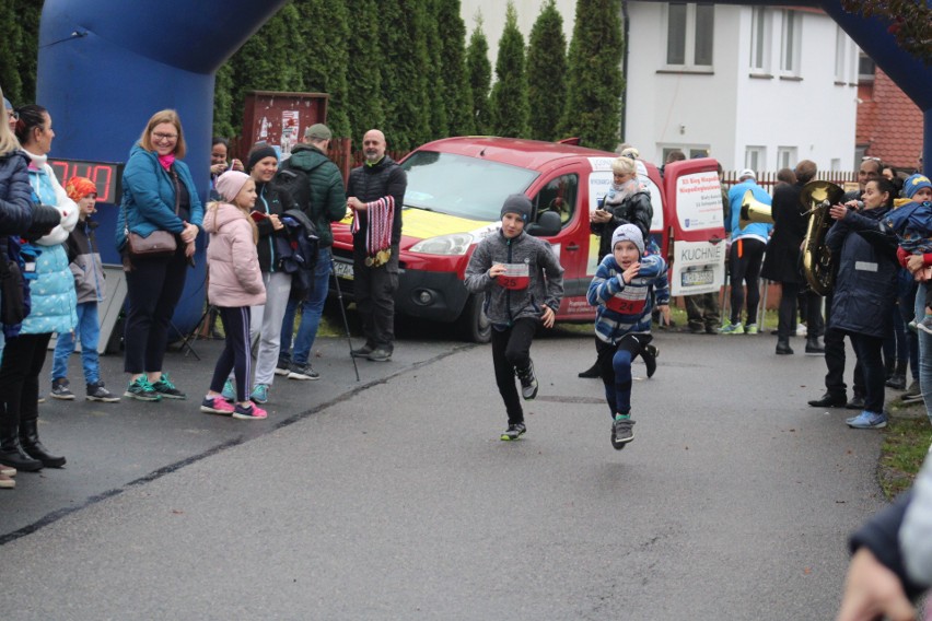 Niepodległościowy Bieg dla dzieci pod Krakowem. Najmłodsi pobiegli na trasie 1.1 kilometra