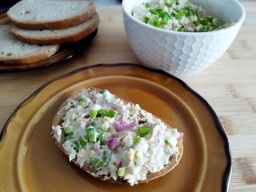 Pyszna, wiosenna pasta jajeczna, kanapkowa z makrelą,...