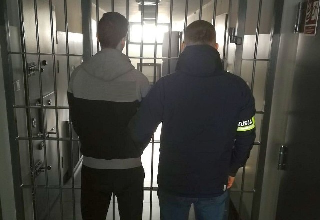 Mężczyzna został zatrzymany przez inowrocławską policję, kiedy przyjechał do rodziny w Złotnikach Kujawskich.