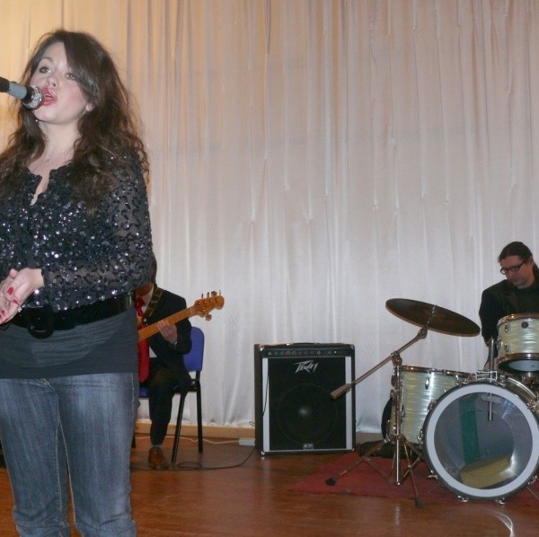 Na scenie wystąpiła między innymi formacja Caravana ze Staszowskiego Ośrodka Kultury.