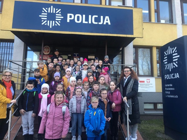 Dzieci z kozienickiej podstawówki odwiedziły we wtorek miejscową komendę policji.