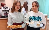 Międzynarodowy Dzień Kawy w szkole w Odonowie. Ekspres rozgrzany do czerwoności a efekt smakowity. Zobaczcie zdjęcia