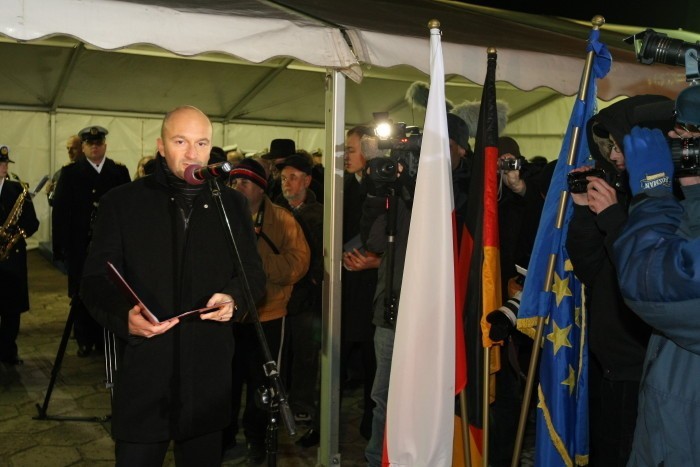 Polska wchodzi do strefy Schengen - uroczystości na granicy...