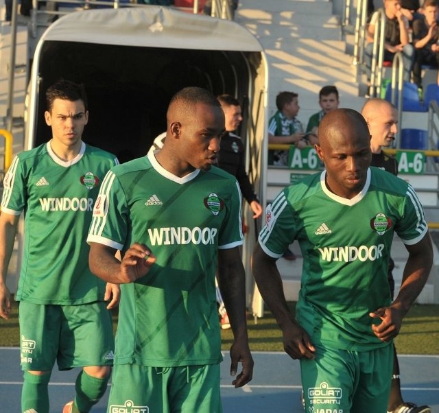 Radomiak grając tą trójką piłkarzy, Simon Colina (z lewej), Matthieu Yannick Bemba i Chinonso Agu wygrał 4:1 w ubiegłym sezonie w Radomiu z GKS Bełchatów. Czy ta trójka zagra razem w niedzielę? 