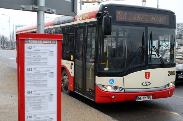 Dwudziestojednolatek z Gdańska włamał się do gabloty i ukradł