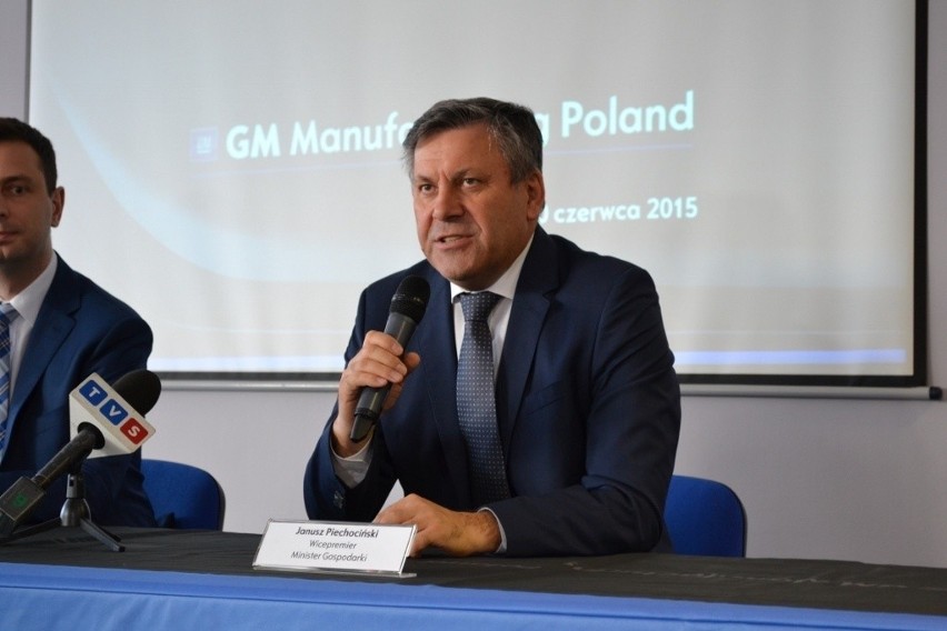 Rząd na Śląsku: Będzie praca dla młodych zapowiadają Piechociński i Kosiniak-Kamysz w General Motors w Gliwicach [ZDJĘCIA]