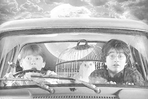 &#8222;Harry Potter i komnata tajemnic&#8221; Film amerykański Reżyseria: Chris Columbus Występują: Daniel Radcliffe, Rupert Grint, Emma Watson,Alec Rickman