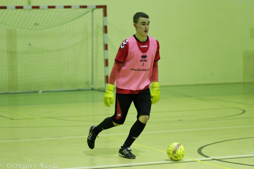 Kamil Mech pracował z juniorami KKP Korona, grał w Wichrze Miedziana Góra. Teraz został szkoleniowcem Astry Piekoszów [ZDJĘCIA]