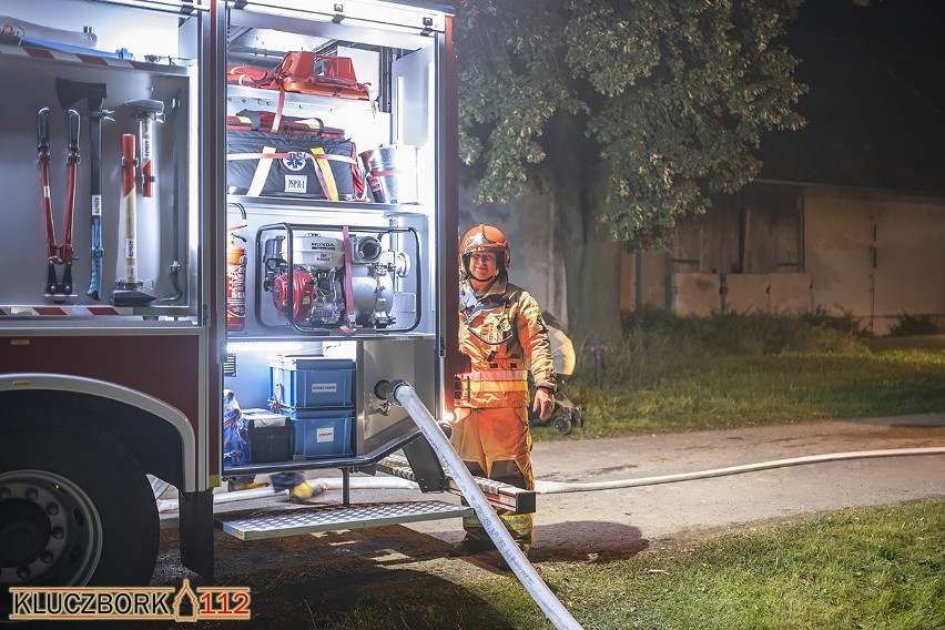 Koło Kluczborka spłonęło 800 beli słomy. W akcji gaśniczej brało udział 11 zastępów straży pożarnej