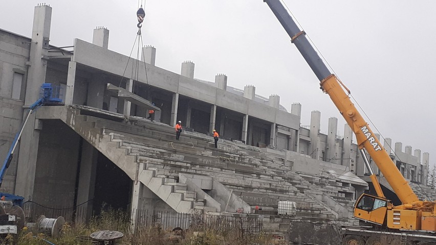 Na budowie nowego stadionu dla Radomiaka w ramach...