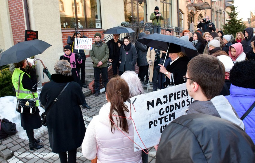 W Krośnie, podobnie jak w innych miastach, kobiety...