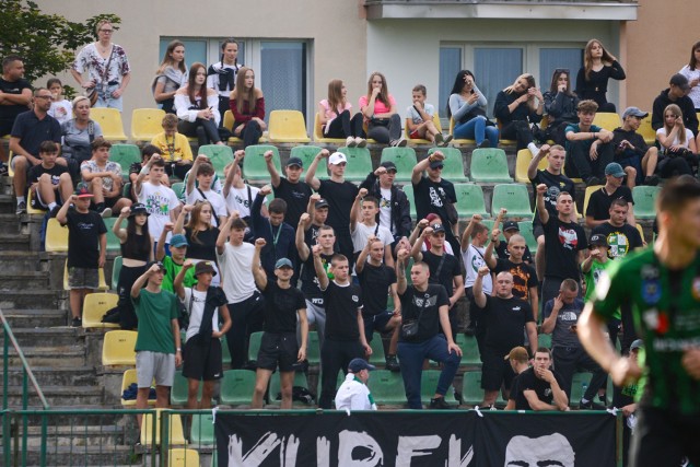 Zobaczcie zdjęcia kibiców z meczu Chełmianka Chełm - Star Starachowice. Więcej na kolejnych slajdach >>>>>