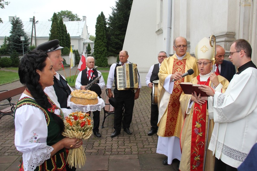 Powiatowo-gminne dożynki 2019 w Jedlińsku. Świetna zabawa na konkursach, koncercie Kombii i turnieju sołectw. Lista nagrodzonych [zdjęcia]