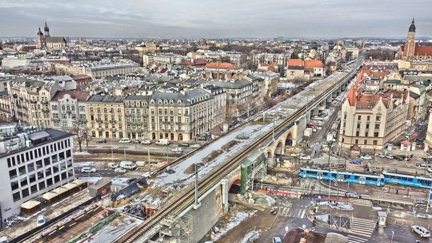 W centrum Krakowa powstają estakady kolejowe dla szybkiej...