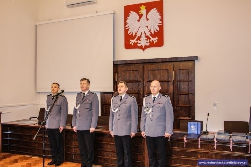 Kontrola w dolnośląskiej policji. Po imprezie zorganizowanej mimo zakazu spotkań i zgromadzeń