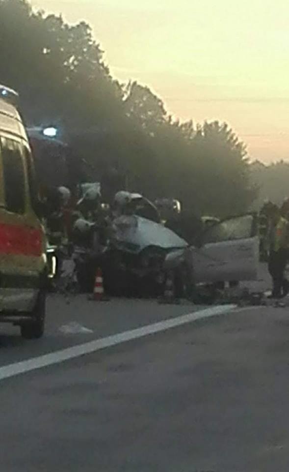 Tragiczny Wypadek Na Autostradzie W Niemczech. Nie Żyje Trójka Polaków. Auto Miało Śląskie Tablice | Dziennik Zachodni