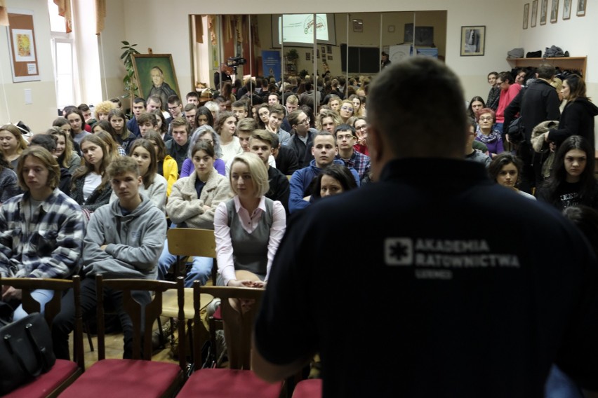 Ponad tysiąc uczniów z Rzeszowa nauczy się jak ratować życie 