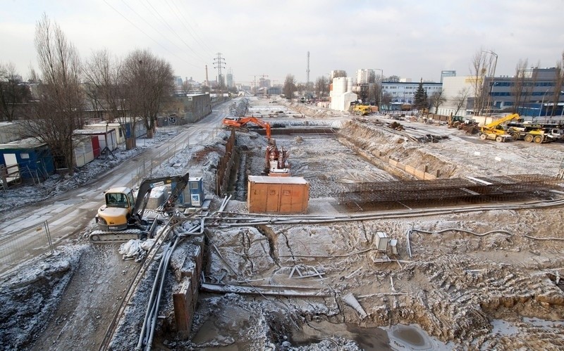 Na budowie dworca Łódź Fabryczna zamarł wszelki ruch.