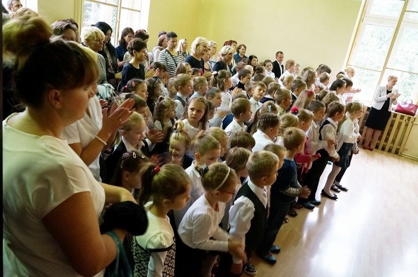 Uroczysta inauguracja roku szkolnego w SP w Broniewicach