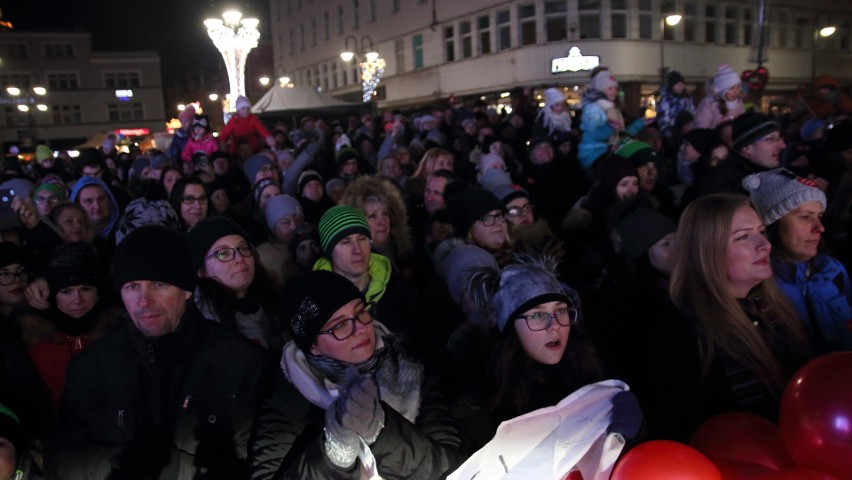 Światełko do nieba, licytacje i koncert Feel na finał WOŚP w...