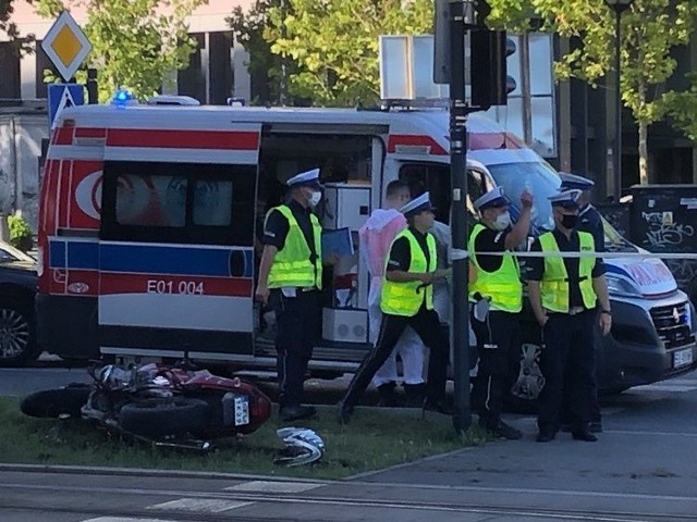 Wypadek motocyklisty w Łodzi na Kilińskiego przy Dworcu Fabrycznym. Pijany motocyklista spowodował śmiertelny wypadek