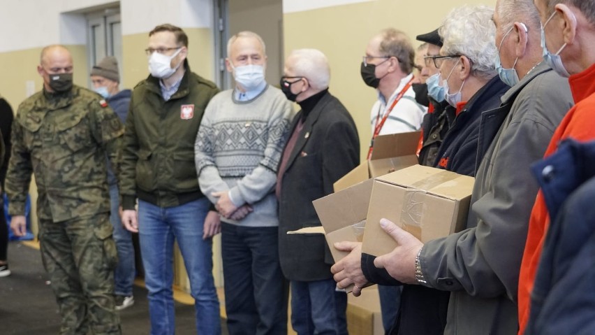 Wielki konwój z paczkami już na Litwie. W akcję zaangażowała się cała Polska