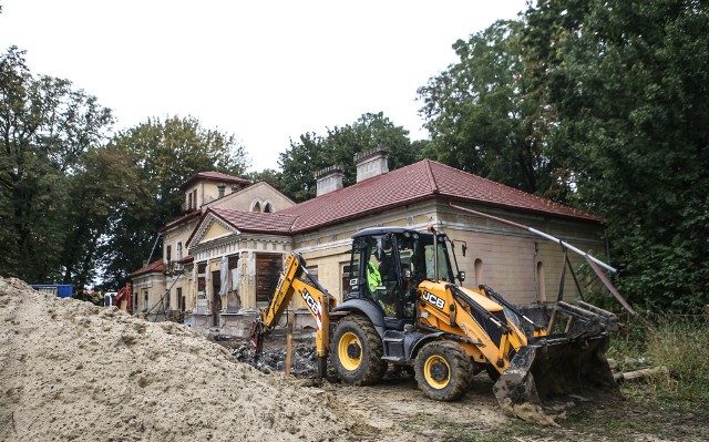 Ruszył remont dworku Chłapowskich na Słocinie w Rzeszowie.