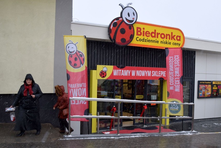 W czwartek, 24 listopada otwarto po remoncie sklep Biedronka...