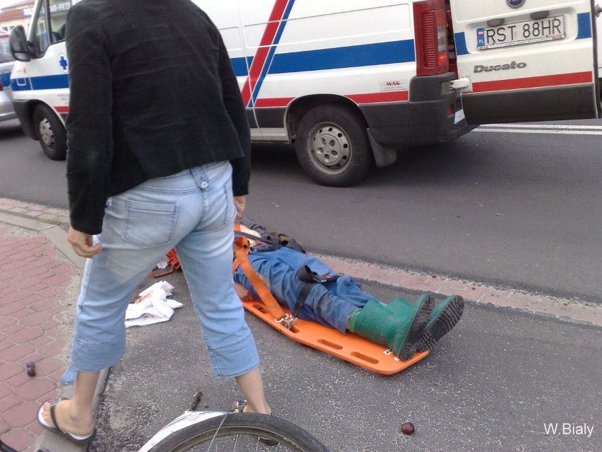 Rowerzysta potrącony przez forda.