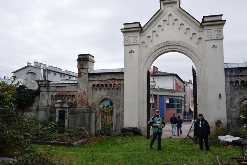 Bielsko-Biała: Stary Cmentarz Ewangelicki otworzył bramę [ZDJĘCIA]
